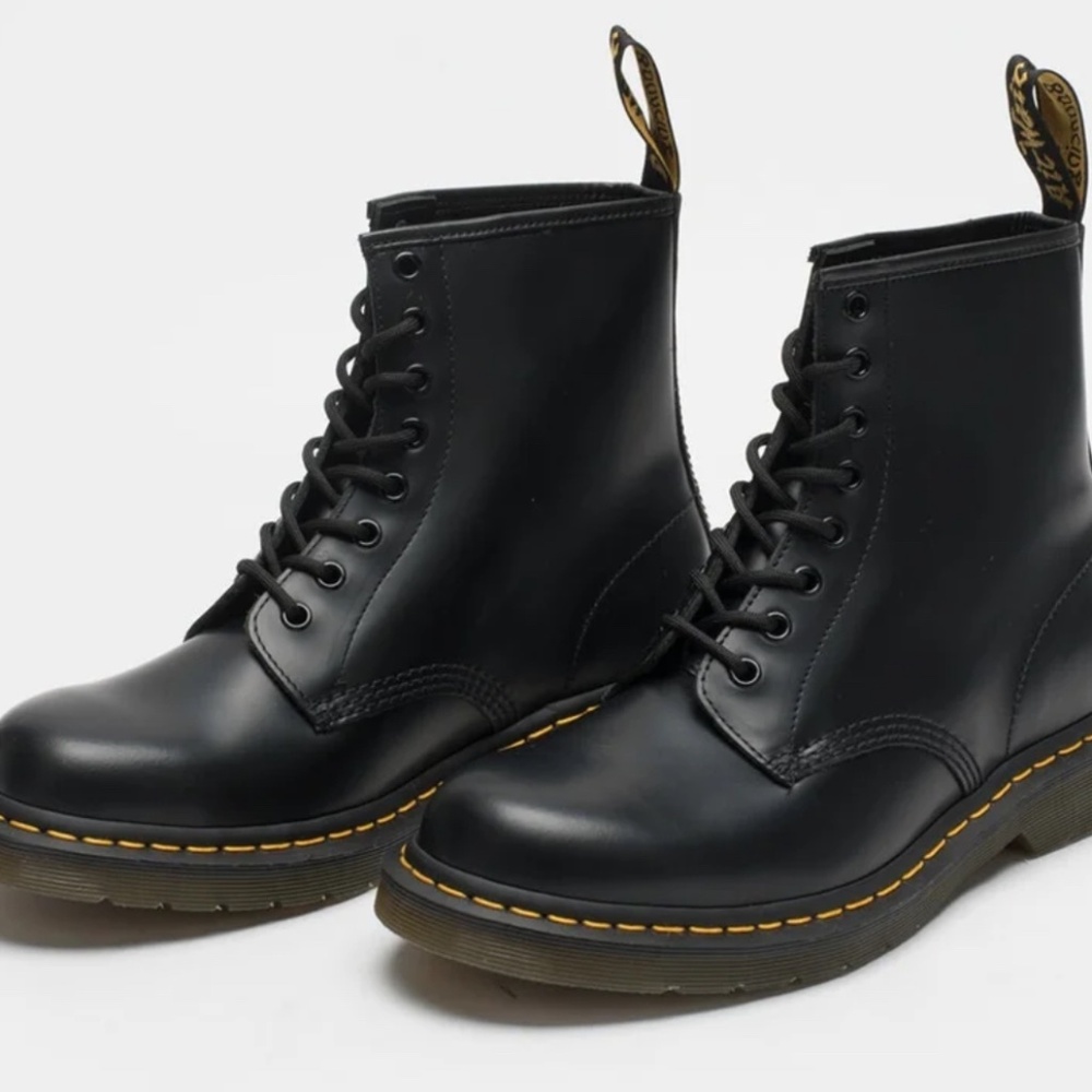 Dr Marten’s 1460 Women’s Smooth Leather Lace Up Boots